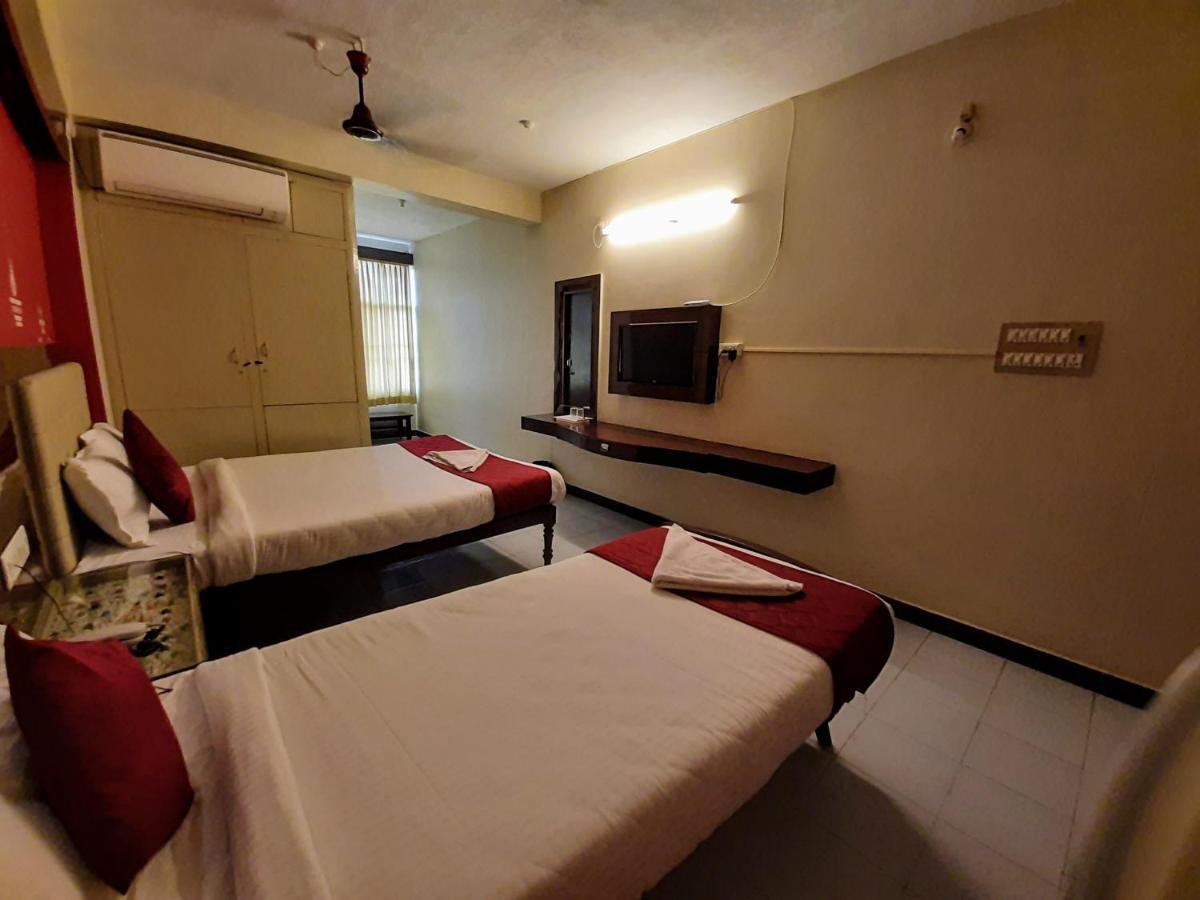Ravi Krishna Inn Pondicherry Eksteriør bilde